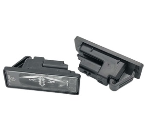 Pièces de rechange de voiture LED lumière de plaque d'immatriculation OE YL01264080 pour Peugeot 307 <span class=keywords><strong>308</strong></span> 408 5082008 3008 4008 5008 Citroen C3 C4 C5 C6 - Product Image 3