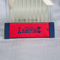 Étiquettes de vêtements sur mesure directes d'usine Étiquettes tissées de vêtement de conception personnalisée en satin de logo de marque