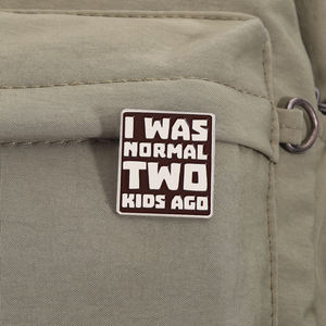 เข็มกลัดติดกระเป๋าเป้สะพายหลังรูปคำพูดตลกเข็มกลัดของขวัญสำหรับพ่อแม่ - Product Image 3