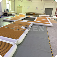Plateformes flottantes gonflables sur mesure en forme de C, piscine océanique gonflable pour yacht, île gonflable pour fête avec tente