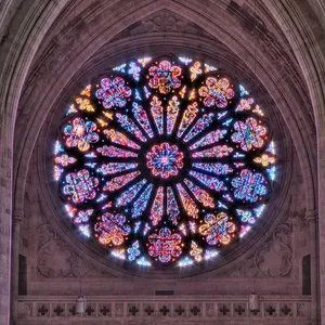 Özel Tiffany tarzı cam kilise süslemeleri vitray levhalar