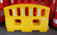 Barrière de circulation en plastique remplie d'eau, barrière de sécurité routière à vendre, barrière de contrôle des foules, barricades routières de 1 m