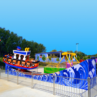Manège Bateau Pirate au Design Attrayant pour Enfants, Équipement de Parc d'Attractions Extérieur, Certifié CE, en Fibre de Verre