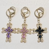 Porte-clés vintage en filigrane doré avec croix, pendentif de sac en strass brillant, souvenir religieux, cadeau pour femme