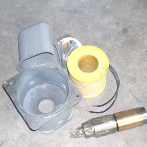 Moteur de porte d'ascenseur Mitsubishi EMB-80-4 113V, usage médical, design industriel métallique - Product Image 1