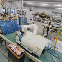 Machine à découper le cuir à grande vitesse JK 801, machine à coudre industrielle pour le cuir de sac, machine à coudre manuelle pour semelles de chaussures