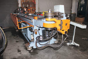 Dobladora CNC hidráulica de alta precisión, dobladoras de tubos de alimentación de acero, dobladoras De Tubo para tubos y tuberías - Product Image 5