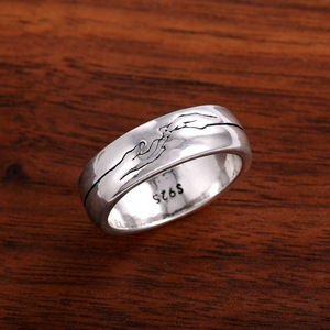 Anello con Mani Intrecciate, Gioiello Minimalista alla Moda, Regolabile, Unisex, Romantico per Uso Quotidiano - Product Image 4