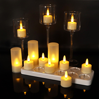 Lot de 12 bougies chauffe-plat LED sans flamme scintillantes avec station de charge, bougies LED rechargeables pour la décoration de la maison et des fêtes
