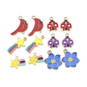 Breloques en alliage pour bijoux, formes variées (oiseau, coccinelle, étoile, fleur), pendentifs pour la fabrication de bracelets, en alliage de zinc, procédé de goutte d'huile - Product Image 1