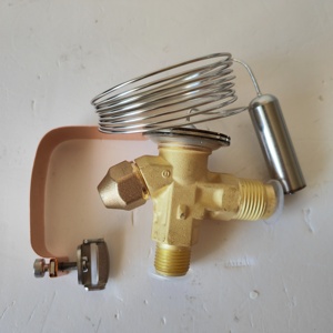 Vanne d'expansion <span class=keywords><strong>thermostatique</strong></span> 4.5TR T2 R404A R507A 068Z3400 <span class=keywords><strong>3</strong></span>/8x1/2 po Angleway - Product Image 1
