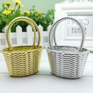 Vente en gros de panier d'épicerie portable en plastique mignon conteneur de <span class=keywords><strong>dragées</strong></span> en forme de boîte d'emballage de bonbons baptême de mariage décor de fête de douche de bébé - Product Image 2