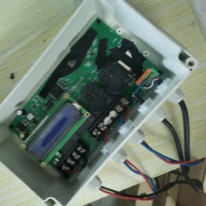 Pengontrol pelacak tenaga surya GPSST-D otomatis <span class=keywords><strong>2</strong></span>-sumbu dengan pelacakan matahari harga rendah pelacak tenaga surya - Product Image 4