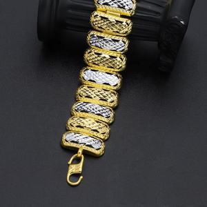 Brazalete de Moda para Mujer JXX de Dos Colores, Chapado en Oro de 24K, Brazalete con Dijes de Moda - Product Image 4