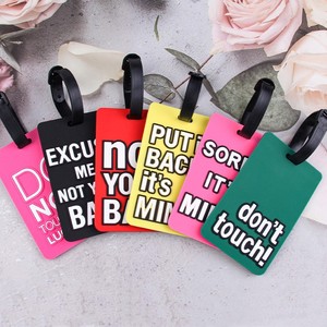 Etiquetas de Equipaje Creativas con Diseño de Letras, Lindas y Modernas, de PVC Resistente al Agua, Ecológicas y Portátiles - Product Image 3