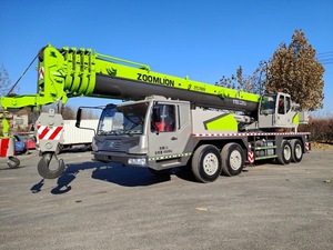 Used Zoomlion ZTC700 70Ton Mobile <b>Crane</b> EPA Compliant For Heavy Infrastructure Job Sites - Product Image 2