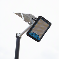 Projecteur de sécurité solaire 1500W IP66 avec caméra LED 4MP, contrôle WiFi et application, télécommande et capteur radar pour utilisation routière et extérieure