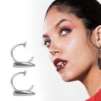 1 Paire de faux anneaux de lèvre en acier inoxydable, réglables, sans perçage, style punk, dents de loup, Halloween, en forme de C, pour hommes et femmes