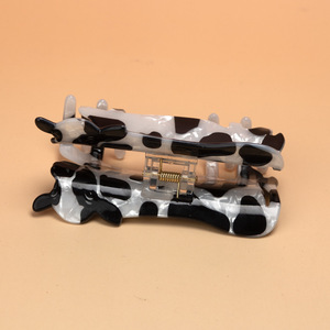 กิ๊บติดผมลายวัวการ์ตูนน่ารัก กิ๊บหนีบผมรูปสัตว์สำหรับผู้หญิง - Product Image 3