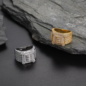 Bling Herren Pavé Zirkon Quadratischer Ring Goldfarben Messing Material Iced Out Voll CZ Mode Hip Hop Schmuck - Product Image 1