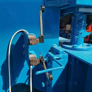 Cintreuse hydraulique manuelle de 2, 4 ou 6 mètres de largeur pour panneaux de tôle - Product Image 5