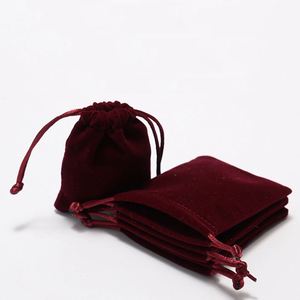 Sacs en velours à cordon de serrage en gros, pochettes cosmétiques, sacs cadeaux pour bijoux et bonbons imprimés en sérigraphie, personnalisables pour Noël, mariages et festivals - Product Image 4