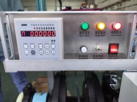 Machine à emboutir les lacets semi-automatique facile à contrôler, machine à emboutir les lacets semi-automatique de bonne qualité