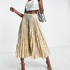 2023 nouveauté femmes <span class=keywords><strong>Satin</strong></span> plissé Beige et blanc zèbre rayé imprimé <span class=keywords><strong>jupe</strong></span> mi-longue - Product Image 1