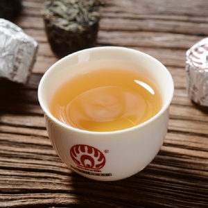 Tè <span class=keywords><strong>Pu</strong></span>-<span class=keywords><strong>erh</strong></span> Naturale Premium per Dimagrimento 240g Sfuso 8 Gusti Tè Grezzo Sheng da Alberi Antichi Selvatici dello Yunnan - Product Image 2