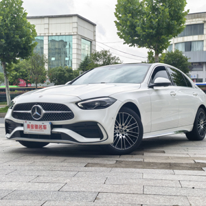 El 2024 <span class=keywords><strong>Mercedes</strong></span>-Ben-z <span class=keywords><strong>Clase</strong></span> <span class=keywords><strong>C</strong></span> C260L Sport Hybrid Luxury Midsize Car cuenta con asientos de cuero de cinco asientos - Product Image 1