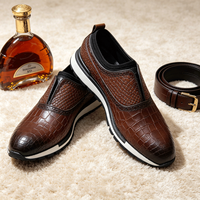 Chaussures de ville hybrides pour hommes, style luxe discret, en cuir Scritto, à semelle épaisse et robuste, de créateur