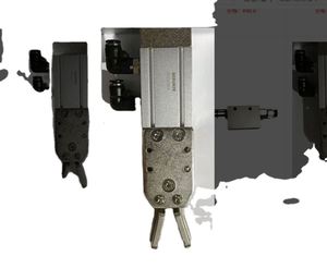 Petit manipulateur robotisé articulé avec fonction de serrage - Product Image 1
