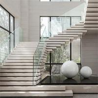 Escalier droit moderne et durable sur mesure, marches en marbre blanc, acier galvanisé, pour appartements