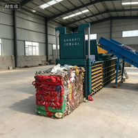 Compacteur horizontal hydraulique sur mesure pour cartons usagés, fûts de peinture et canettes en aluminium, pour le recyclage des déchets