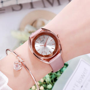 Montre pour femme exquise, élégante et sophistiquée, bracelet en cuir, montre pour femme minimaliste et haut de gamme, montre-bracelet à quartz - Product Image 5