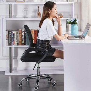 Chaise de bureau pivotante en maille confortable et moderne à prix abordable, noire, 2022 - Product Image 4