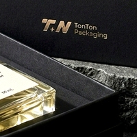 Boîte à parfum rigide noire de luxe sur mesure, deux pièces, avec couvercle amovible et insert ajusté, pour présentation d'emballages de parfums personnalisés