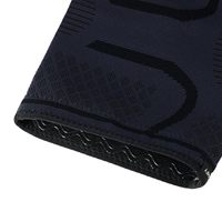 Genouillères de protection pour hommes, idéales pour le basketball et la course à pied, offrant un confort optimal grâce à leur élasticité et respirabilité, en Spandex/Nylon.