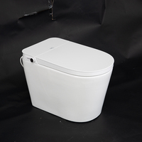 Toilette intelligente de luxe avec bidet, design moderne, céramique, montage au sol, siège chauffant, capteur de pied, chasse automatique, télécommande