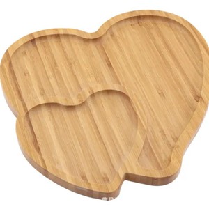 Bandeja de bambú en forma de corazón, plato de servir compartimentado de madera para postres y fiestas de té - Product Image 1