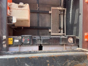 รถขุดตีนตะขาบ Doosan Dx420LC มือสอง ขนาด 42 ตัน พร้อมปั๊ม PLC แบริ่ง และเกียร์ - เครื่องจักรก่อสร้างทางวิศวกรรม - Product Image 5