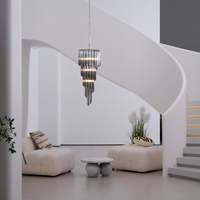 Lustre en spirale moderne Lucente Noir lumière blanche chaude pour une utilisation intérieure dans les chambres d'hôtels villas