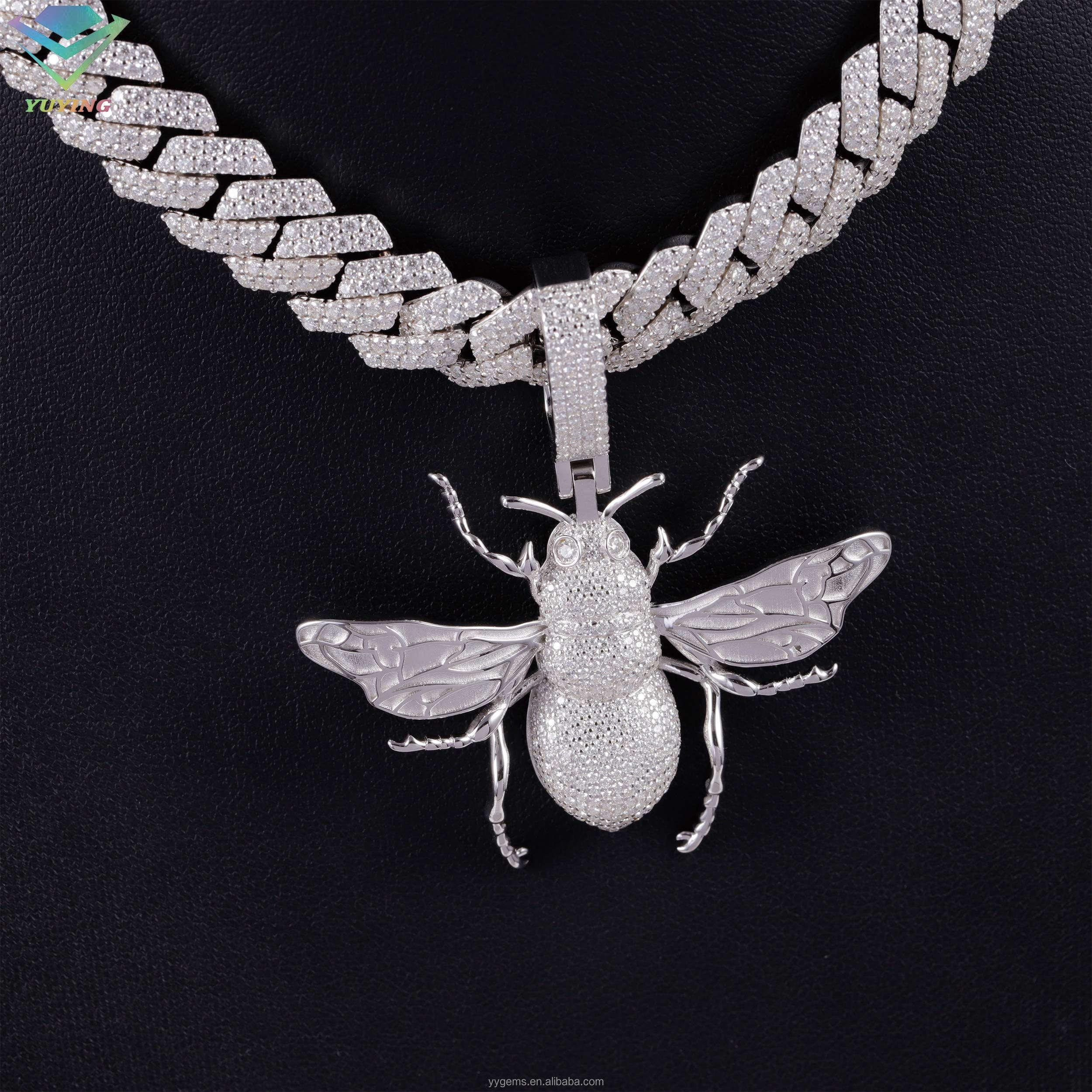 สัตว์นักสอน