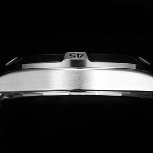 นาฬิกาข้อมือแฟชั่นผู้ชาย OEM รุ่นใหม่ ดีไซน์หรูหรา สายสตีลแบบ <span class=keywords><strong>Bullet</strong></span> Link แสดงเวลาสองเขตเวลา พร้อมเข็มเรืองแสง เหมาะสำหรับการเดินทาง - Product Image 3