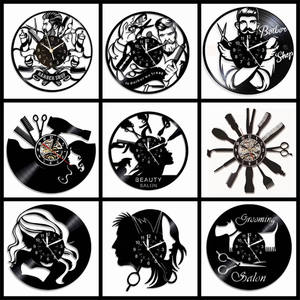 <span class=keywords><strong>Salon</strong></span> <span class=keywords><strong>de</strong></span> <span class=keywords><strong>coiffure</strong></span> horloge murale Design moderne <span class=keywords><strong>salon</strong></span> <span class=keywords><strong>de</strong></span> <span class=keywords><strong>coiffure</strong></span> <span class=keywords><strong>coiffure</strong></span> disque vinyle Reloj Pared horloges suspendues <span class=keywords><strong>Salon</strong></span> décor peigne ciseaux - Product Image 1