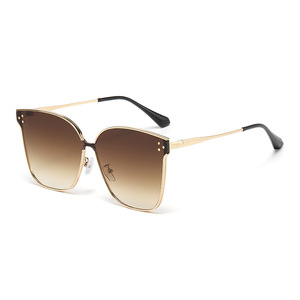 Gafas de Sol Unisex Personalizadas, Tendencia 2025, Estilo Retro, Polarizadas, Monturas de Lujo, Patillas Ajustables, Gafas Deportivas de Diseño - Product Image 4
