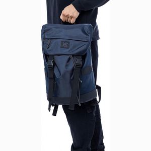 Échantillon gratuit : Sac à dos élégant pour ordinateur portable avec logo personnalisé, fermeture roll-top, imperméable, en polyester recyclé RPET écologique, idéal pour les voyages - Product Image 5