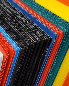 Hoja de tableros de encofrado de plástico de núcleo hueco corrugado PP de 4mm de buena calidad para construcción hoja de panal de polipropileno - Product Image 1