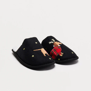 Chaussons de Noël mignons de haute qualité pour chiots, pour une utilisation en intérieur, avec coussin en mousse à mémoire de forme et semelle antidérapante en TPR - Product Image 1