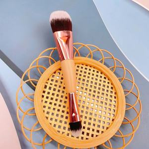 Ensemble de 16 pinceaux de maquillage professionnels pour le visage, poils synthétiques, manche en bois, virole en aluminium, kit de pinceaux personnalisables pour le teint et le correcteur - Product Image 3